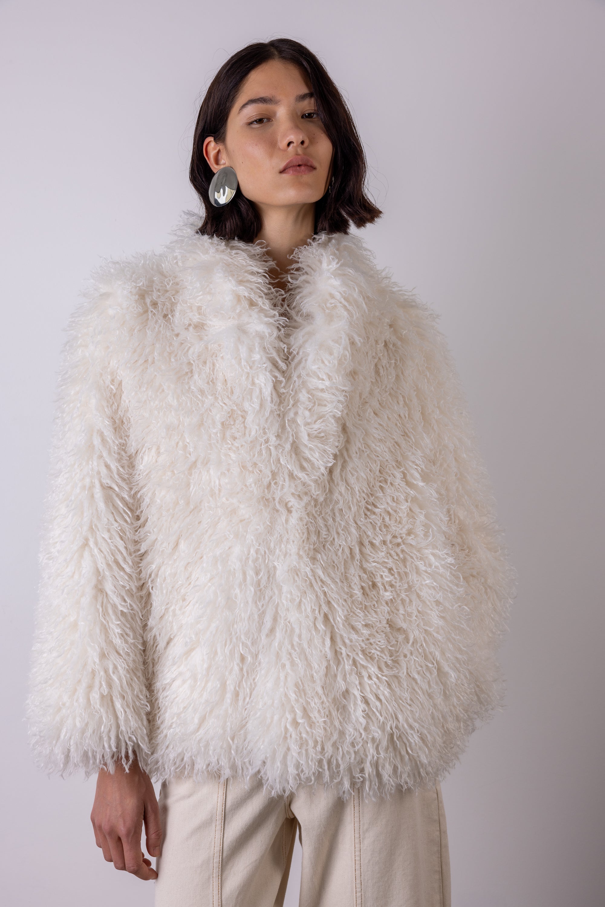 Women's Shaggy Fur Jacket in Cream – vivere-london