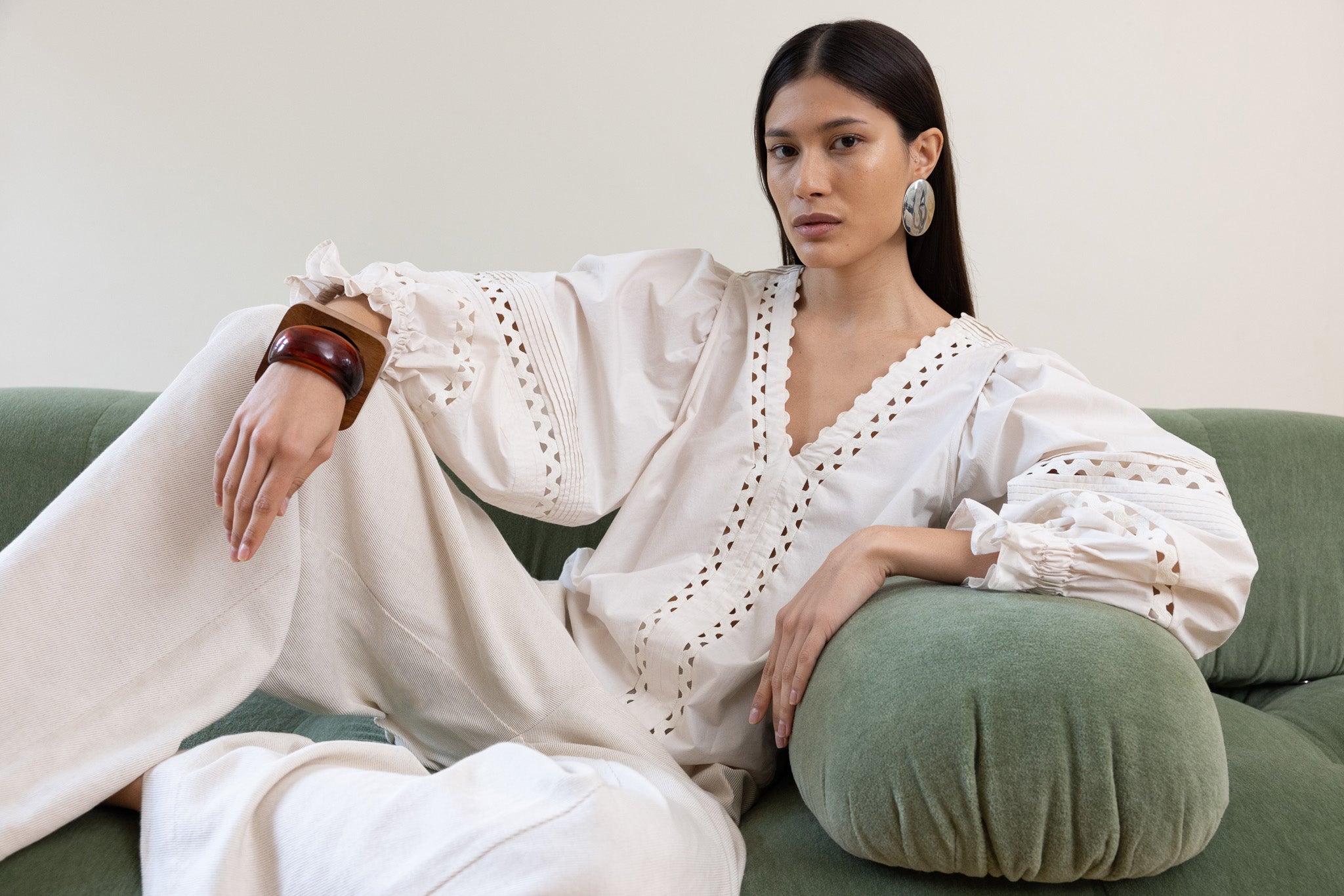 Vivere London campaign look featuring elegant contemporary womenswear