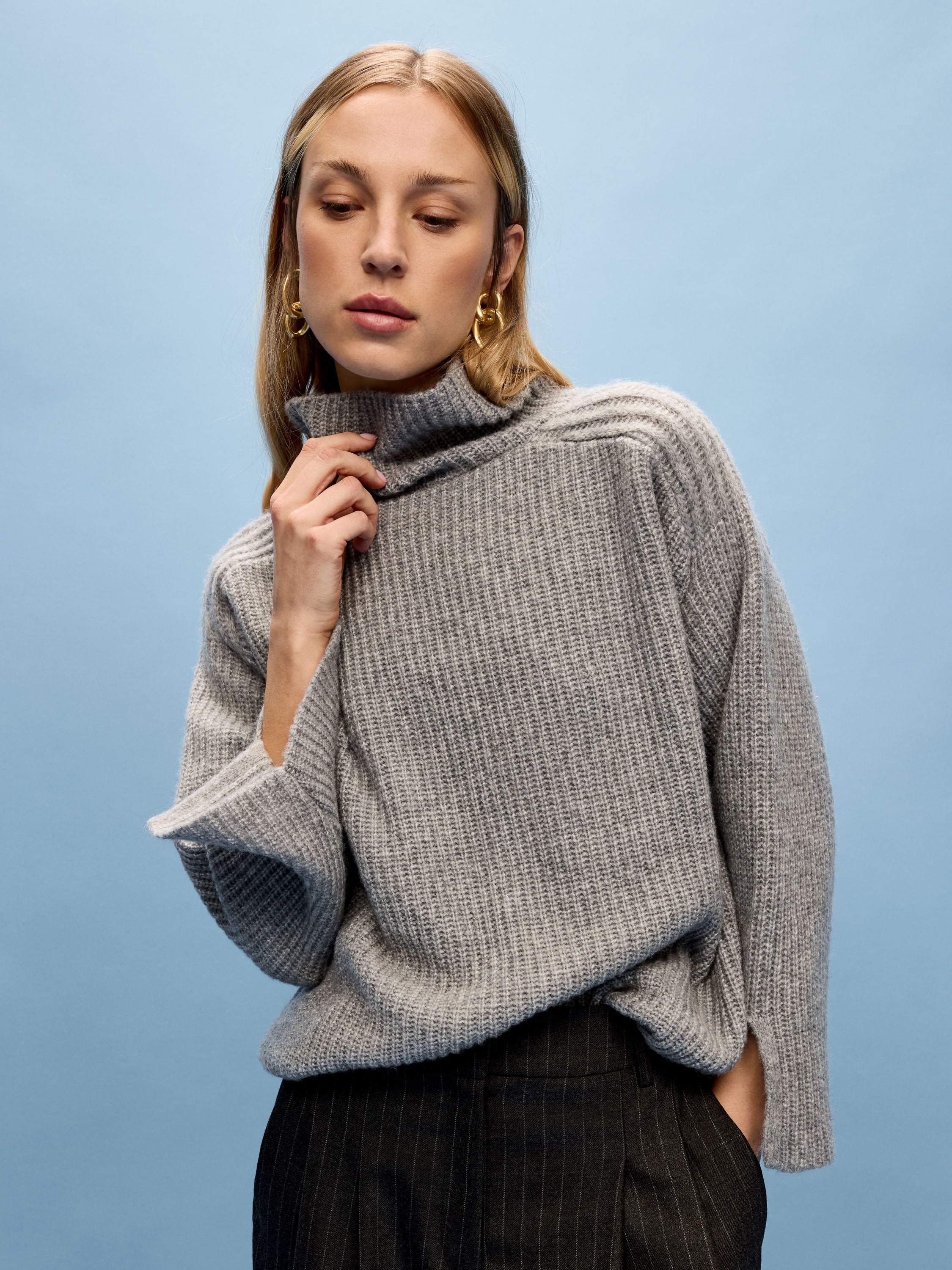 Women s Oversized Turtleneck Jumper in Grey vivere london