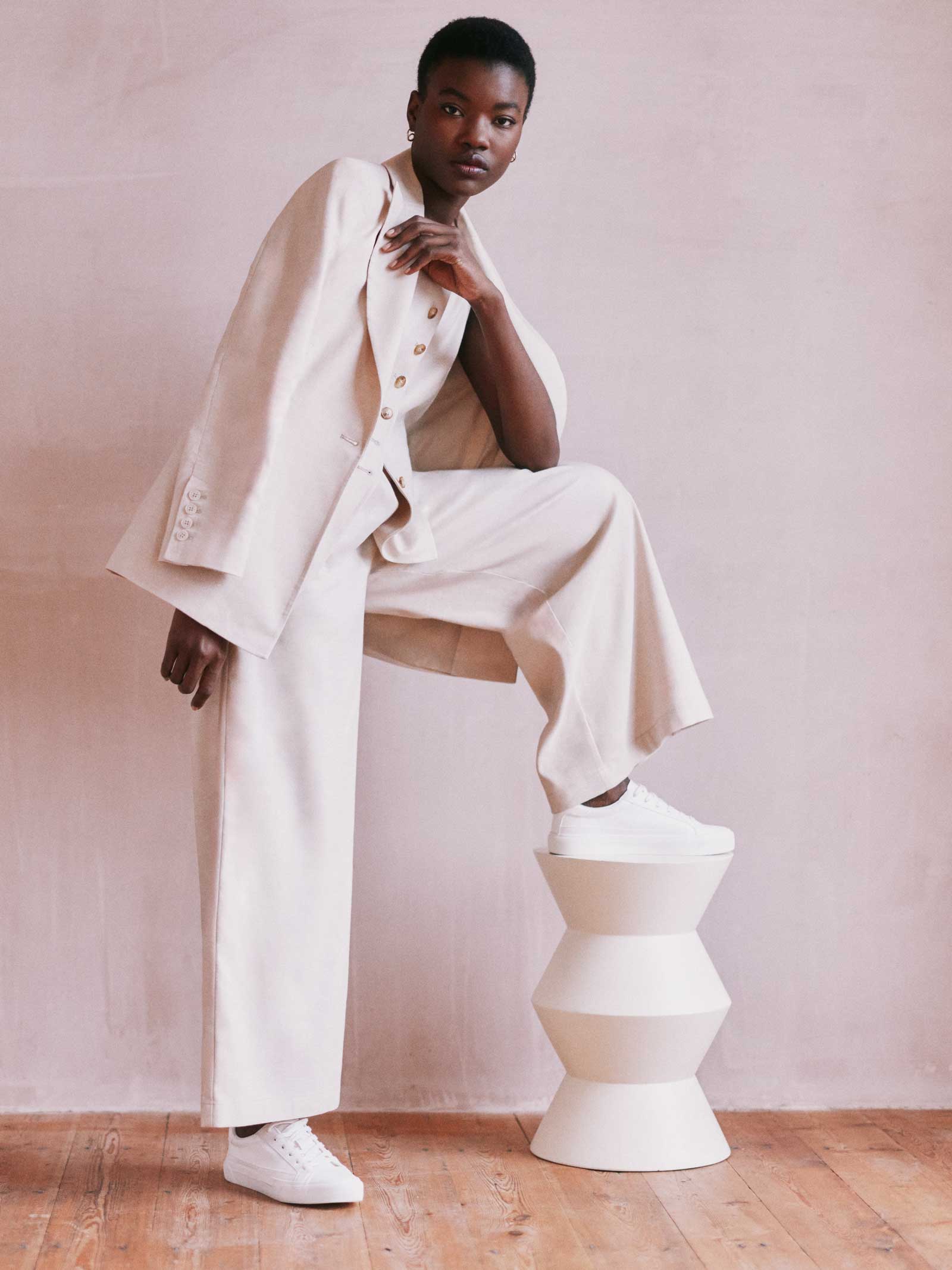 Women's Blazer in Oyster Grey – vivere-london